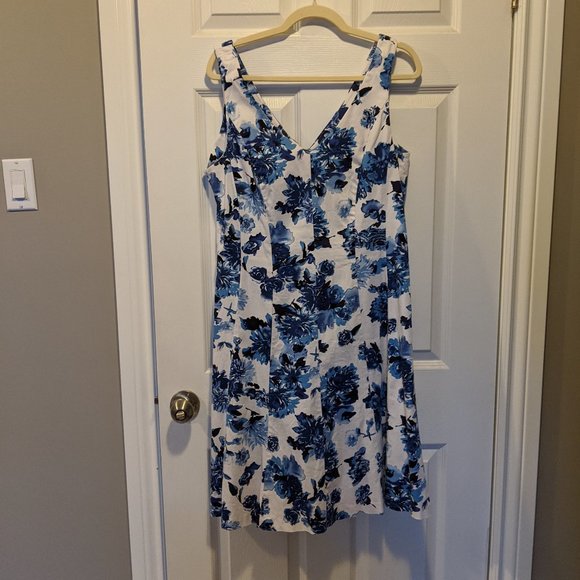 Chaps Floral Sateen Dress - Picture 4 of 6